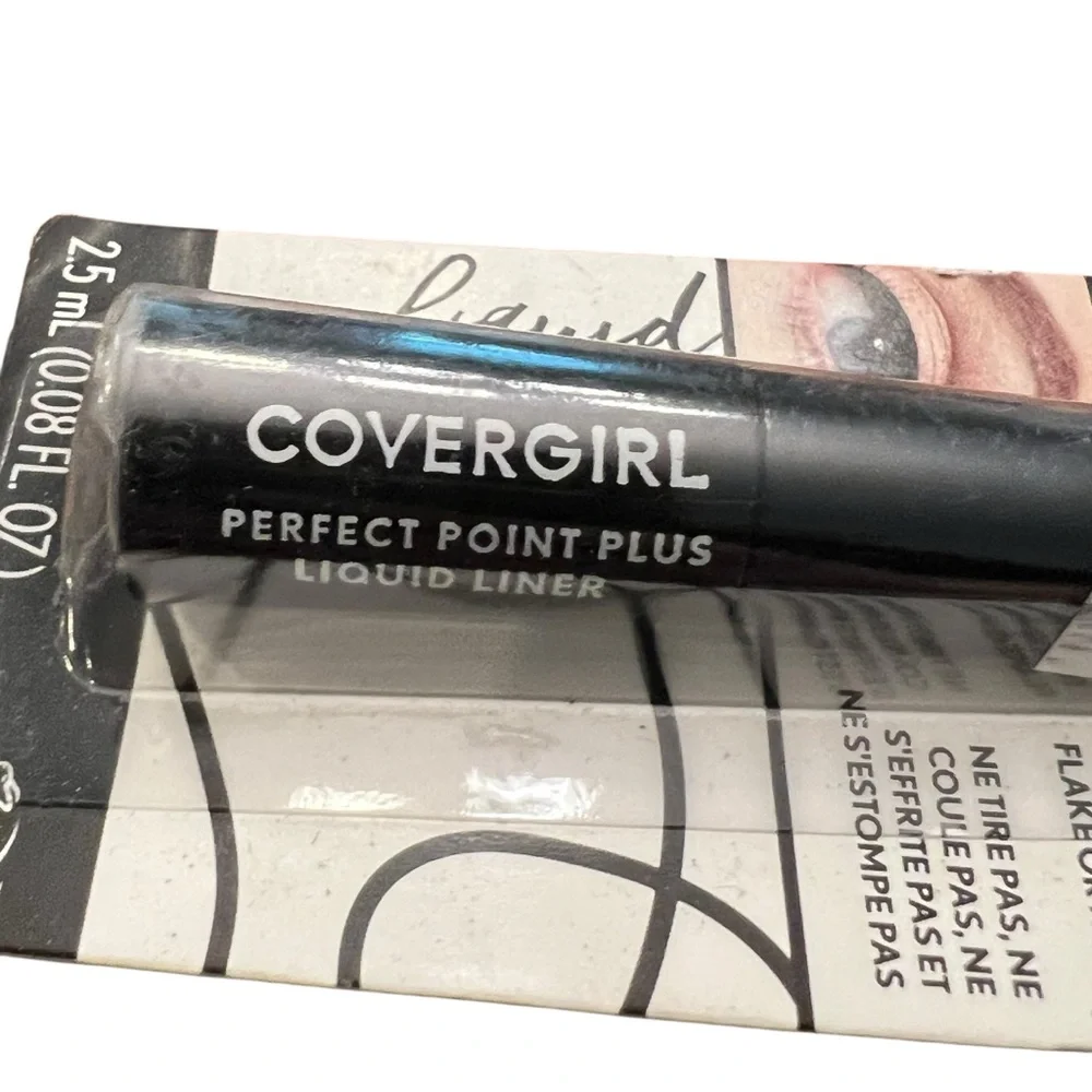 CoverGirl Perfect Point Plus Liquid Eye Liner 200‎ Black Onyx New Sealed